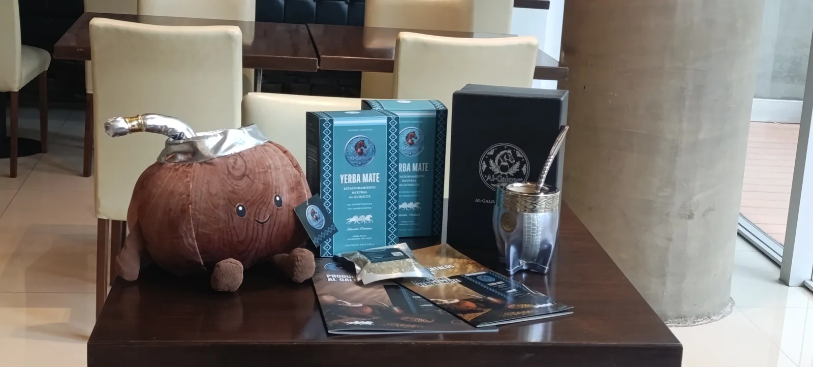 Al Galope yerba mate, mate and plush on display
